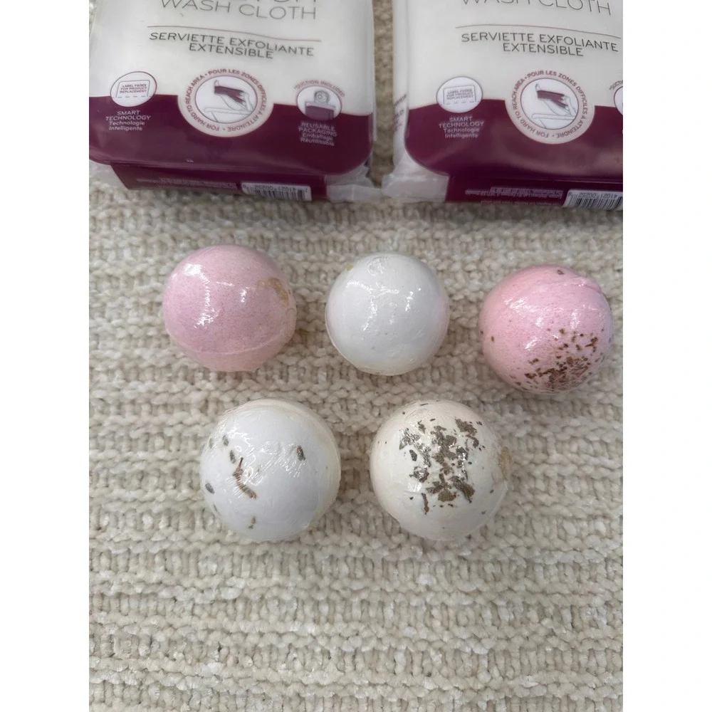 Daily Concepts‎ Spa Gift Set Scalp Massager Jade Roller Stretch Wash Cloths 9pc